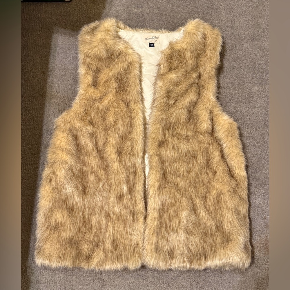 Universal Thread Faux Fur Vest Women’s OSFM Brown Tan NWOT Pockets